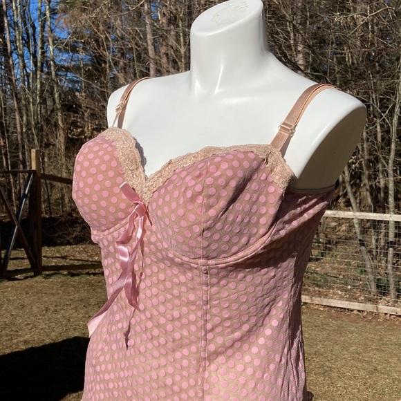 Torrid pink dots over nude corset style lingerie with garters size 44D, 2X - Picture 2 of 6